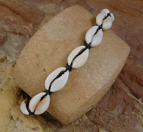 Afrika Armband / Fußkette - Schmuck mit Kauri Muscheln